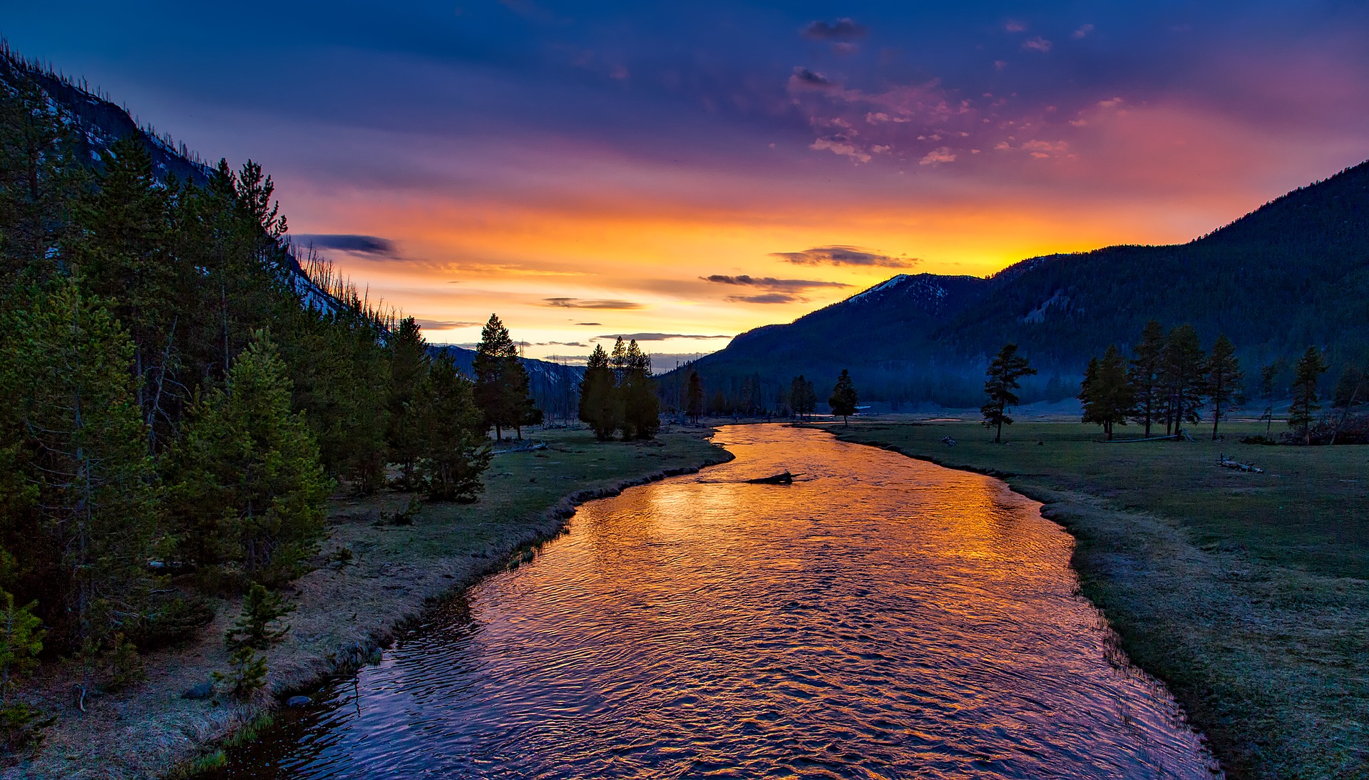 Van City Yellowstone National Park