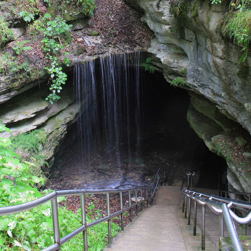Mammoth cave entrance